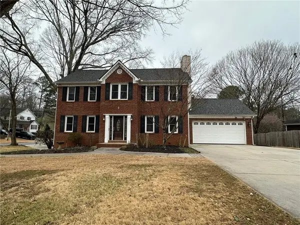 701 Deer Oaks Drive, Lawrenceville, GA 30044