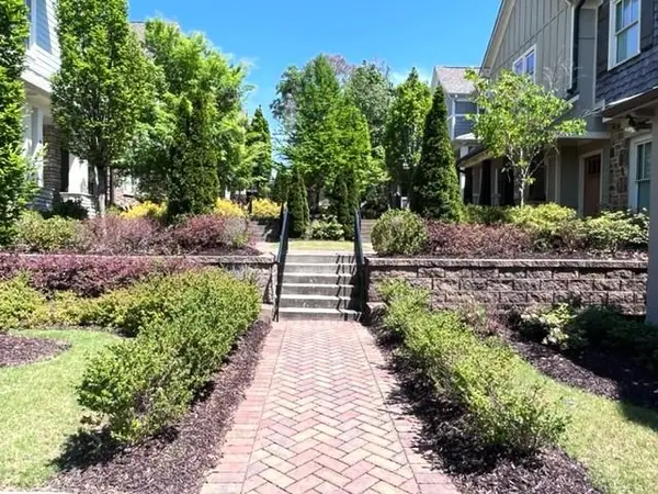 979 Azalee Hester Wharton Way Nw, Atlanta, GA 30318