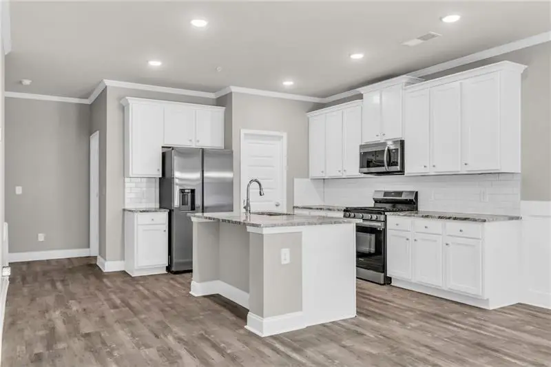 213 Yellowwood Way, Woodstock, GA 30188 - Image #3