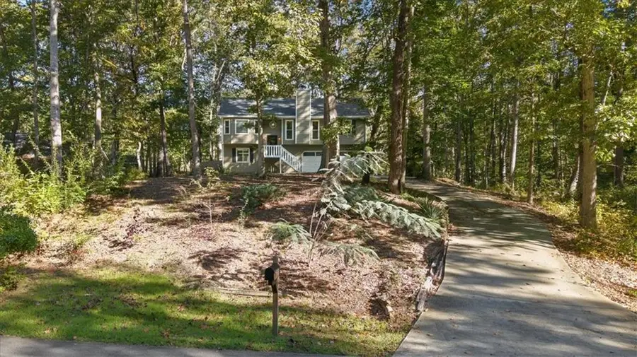 1528 Oakleaf Drive, Auburn, GA 30011 - Image #2