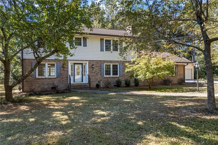 584 Oak Court Nw, Conyers, GA 30012 - Image #2