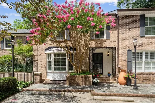 11 Ardmore Square #11, Atlanta, GA 30309