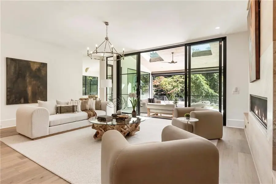 388 Londonberry Road Nw, Sandy Springs, GA 30327 - Image #3