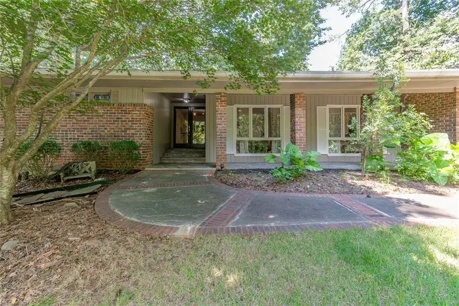 300 Cedar Knoll Court, Roswell, GA 30076 - Image #2