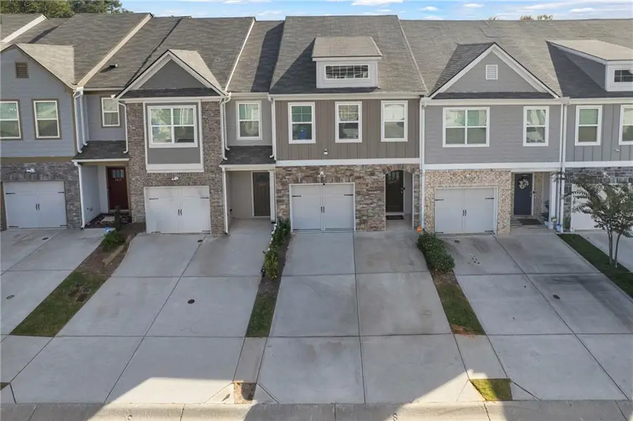 6415 Shalks Crossing Drive, Lithonia, GA 30058 - Image #2