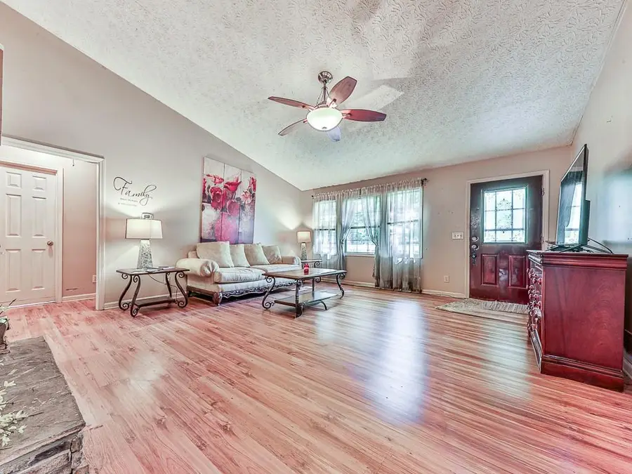 40 Emerald Creek Court, Jasper, GA 30143 - Image #2