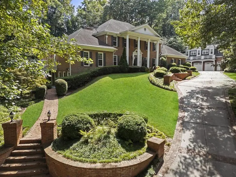 1120 Heards Ferry Road Nw, Sandy Springs, GA 30328 - Image #2