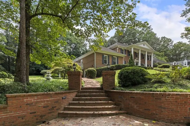 1120 Heards Ferry Road Nw, Sandy Springs, GA 30328 - Image #3