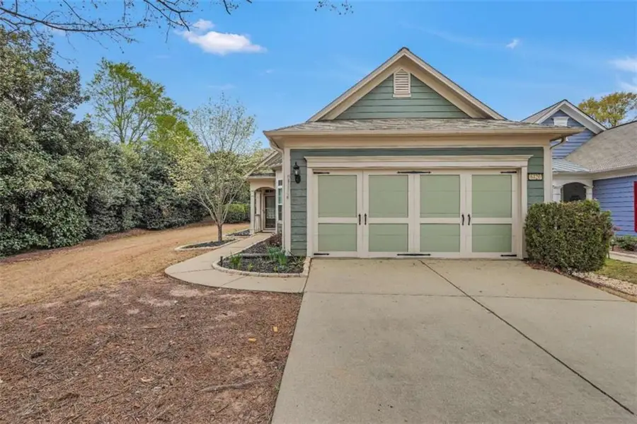 6420 Rockpoint Lane, Hoschton, GA 30548 - Image #2