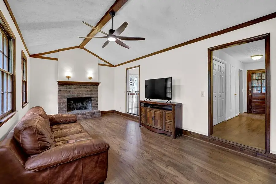 248 Kettlewood Drive Sw, Lilburn, GA 30047 - Image #2