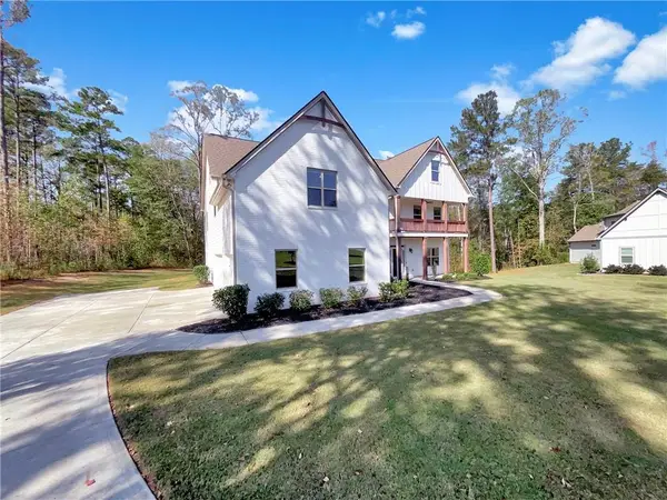 165 Durham Estates Drive, Sharpsburg, GA 30277