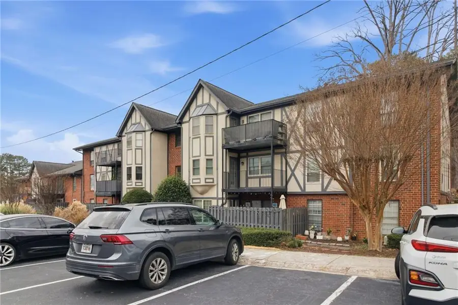 6851 Roswell Road #B15, Sandy Springs, GA 30328 - Image #3