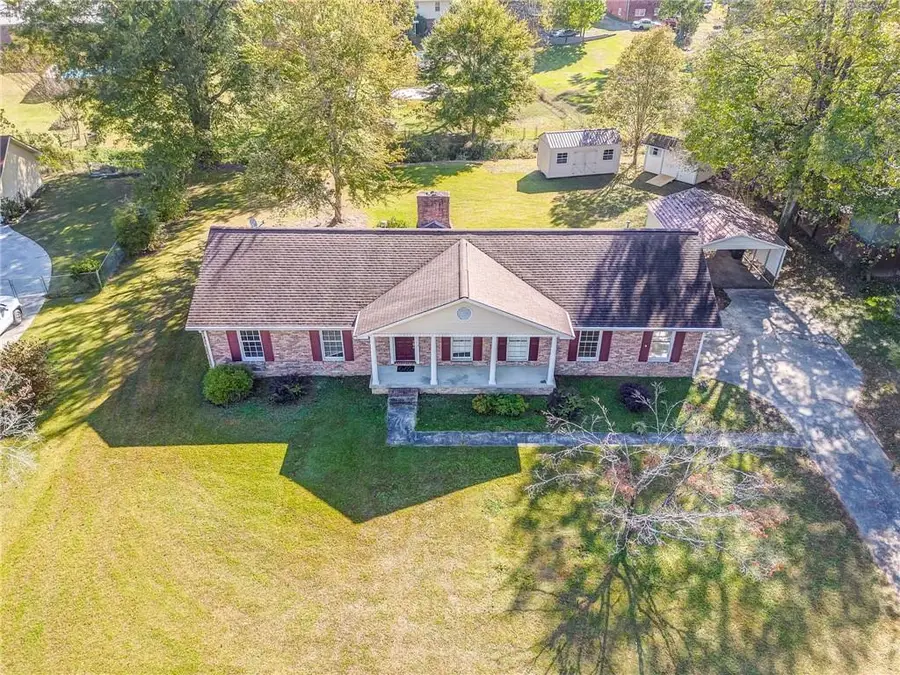 209 Brown Fox Drive Sw, Rome, GA 30165 - Image #2