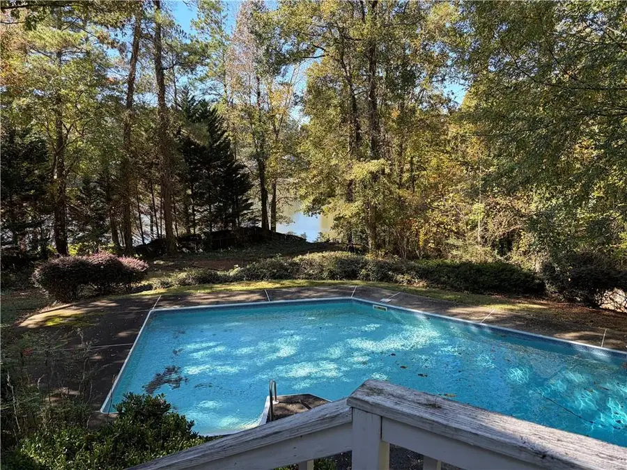 1040 Wordsworth Drive, Roswell, GA 30075 - Image #3