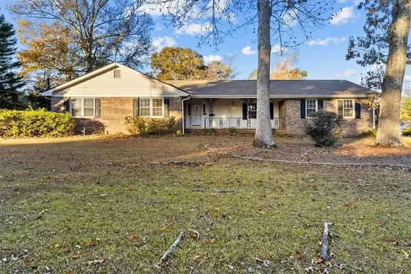 2075 Pinewood Drive, Covington, GA 30016