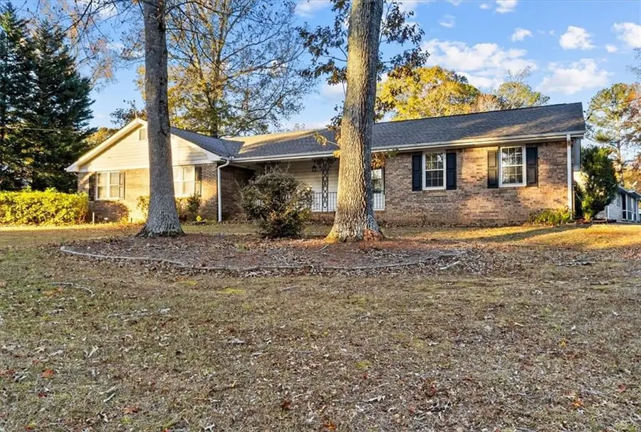 2075 Pinewood Drive, Covington, GA 30016 - Image #2