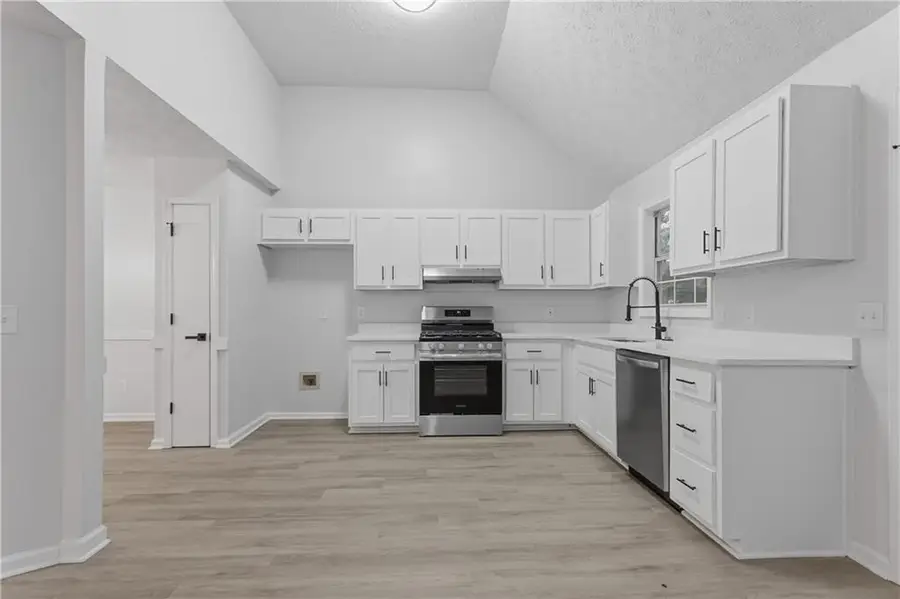 5650 Princeton Oaks Drive, Sugar Hill, GA 30518 - Image #3