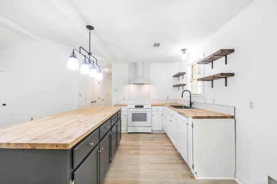 321 Riverbend Court, Macon, GA 31211 - Image #3