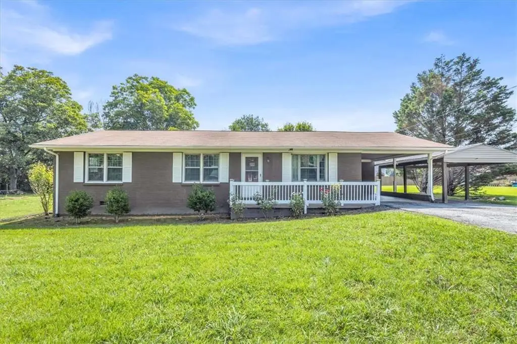 129 Green Meadow Lane, Calhoun, GA 30701 - Image #1