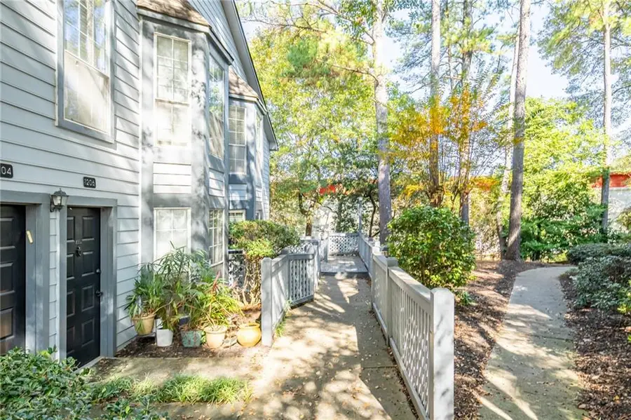 1210 Weatherstone Drive Ne, Atlanta, GA 30324 - Image #2