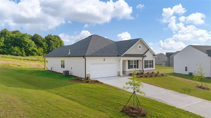 69 Weymouth Drive, Locust Grove, GA 30248 - Image #2