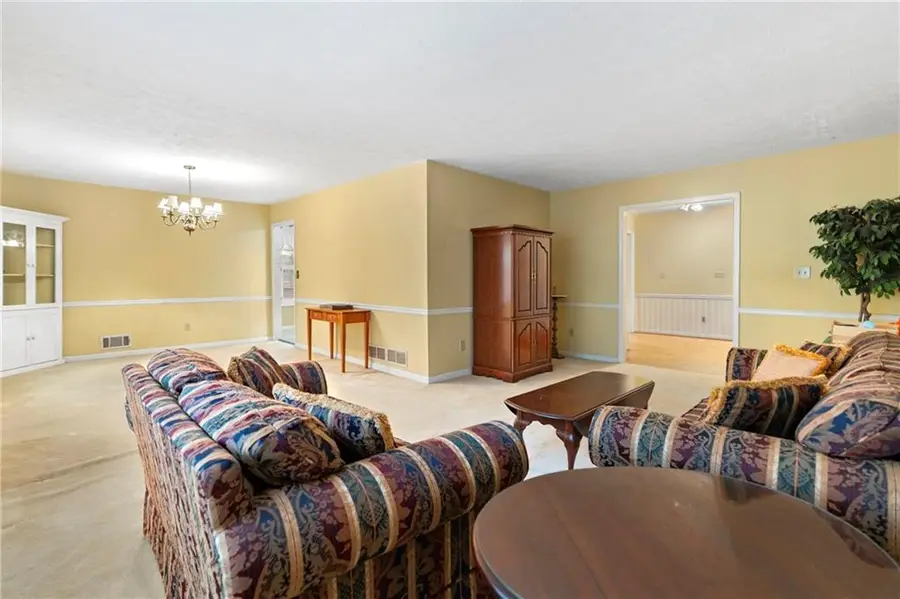 545 Longleaf Drive, Roswell, GA 30075 - Image #3