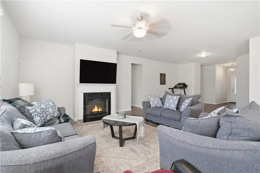 103 Mcginnis Circle, Calhoun, GA 30701 - Image #2