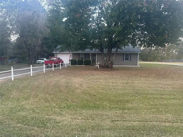 2755 Milton Bryan Drive, Loganville, GA 30052