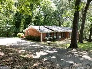206 Hammond Drive, Summerville, GA 30747