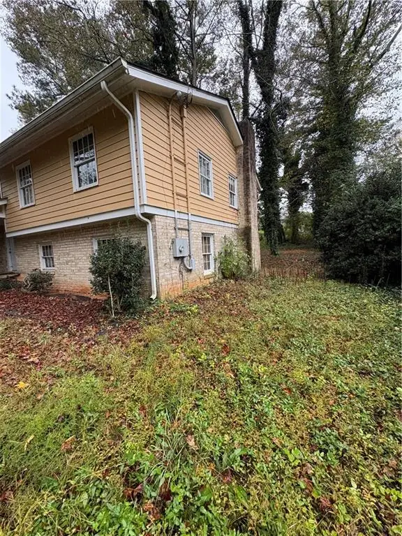 383 Ben Avenue Sw, Lilburn, GA 30047 - Image #2