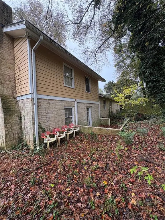 383 Ben Avenue Sw, Lilburn, GA 30047 - Image #3