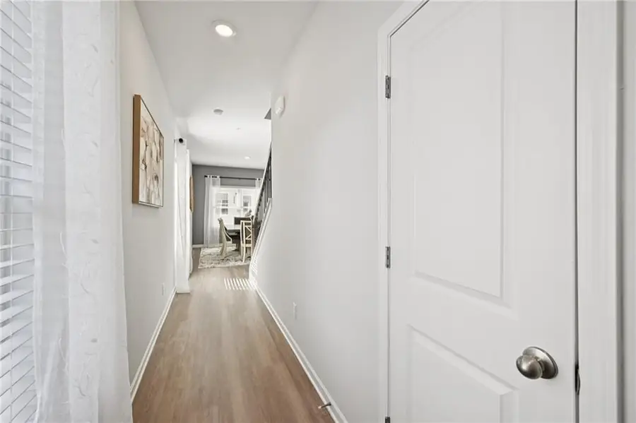 336 Lanier Circle, Woodstock, GA 30189 - Image #3