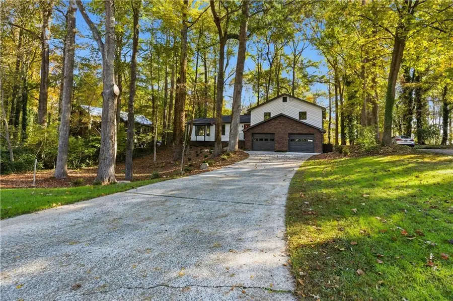 235 Sabrina Court, Woodstock, GA 30188 - Image #2