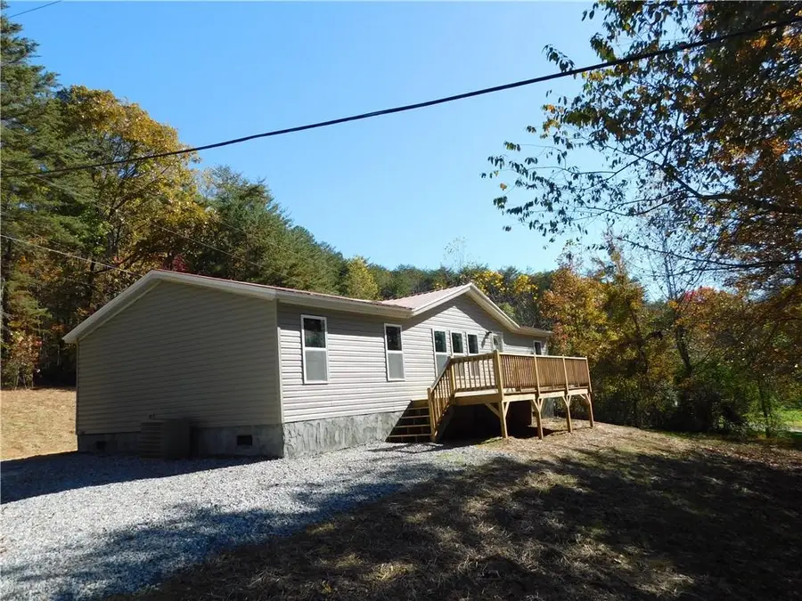 1028 Jess Grizzle Road, Dahlonega, GA 30533 - Image #2