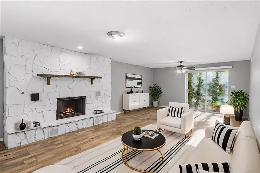 253 Lamplighter Lane Se, Marietta, GA 30067 - Image #3