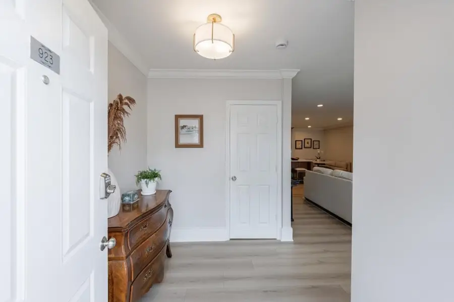 923 Lenox Hill Court Ne, Atlanta, GA 30324 - Image #2