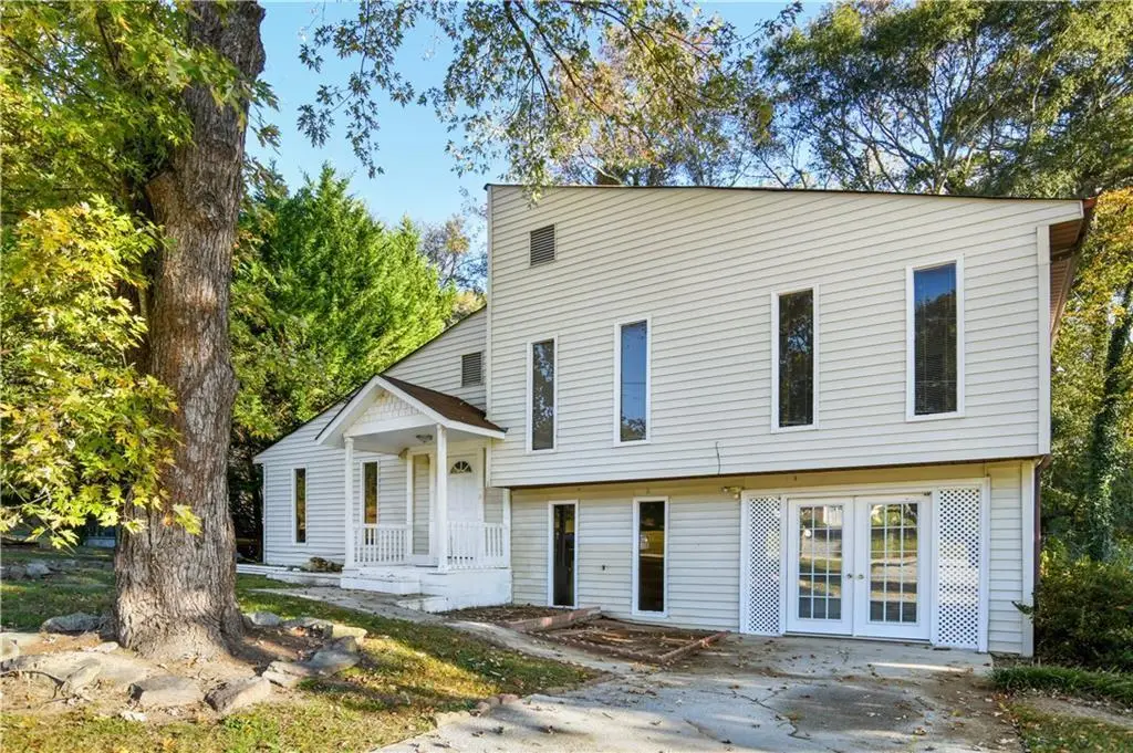 843 Ray Drive Nw, Conyers, GA 30012 - Image #1