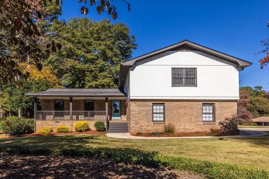5019 Sandstone Court Sw, Lilburn, GA 30047 - Image #2