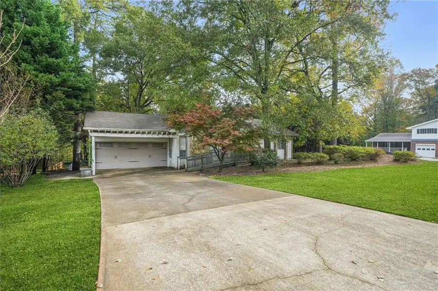 355 Heritage Lane, Alpharetta, GA 30009 - Image #2