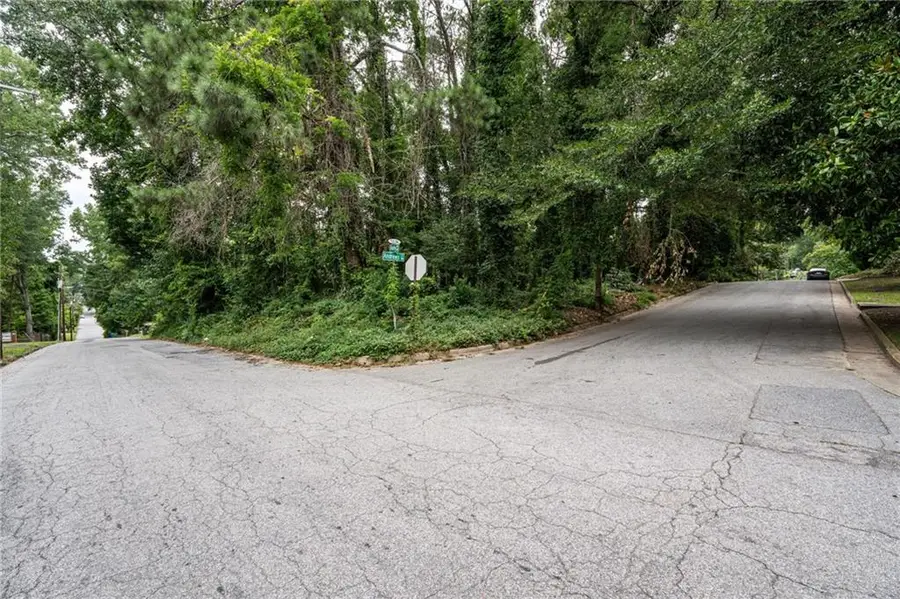 187 Holly Road Nw, Atlanta, GA 30314 - Image #2