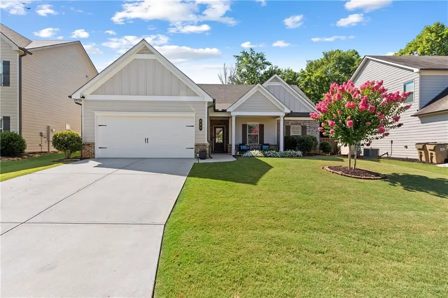 383 Brighton Park Circle, Hoschton, GA 30548 - Image #2