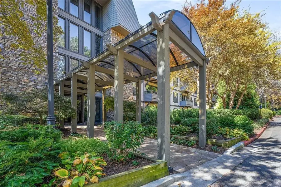 1205 Highland Bluff Drive Se, Atlanta, GA 30339 - Image #2