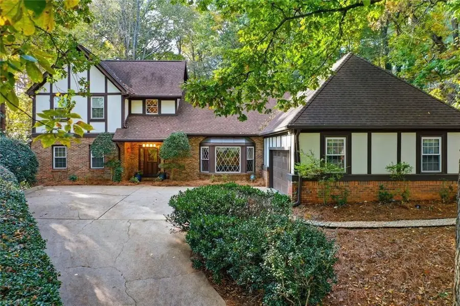 180 Valley Cove, Sandy Springs, GA 30350 - Image #2