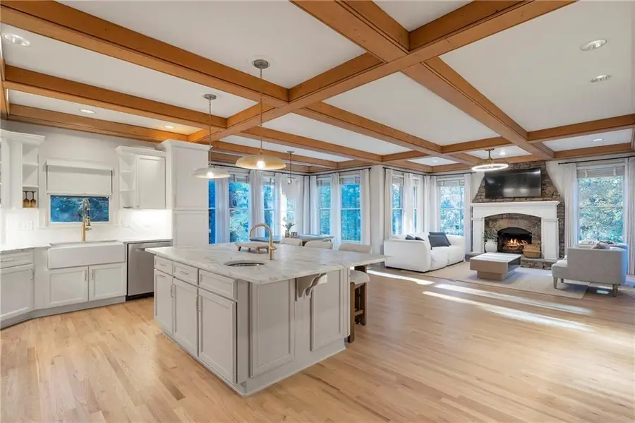 325 White Columns Court, Alpharetta, GA 30004 - Image #2