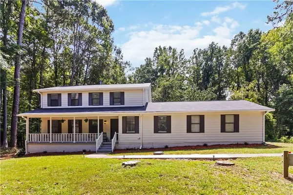 145 Huntcliff Court, Fayetteville, GA 30214