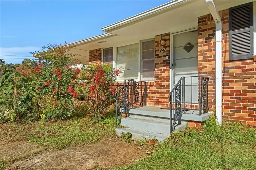 847 Meadow Rock Drive, Stone Mountain, GA 30083 - Image #2