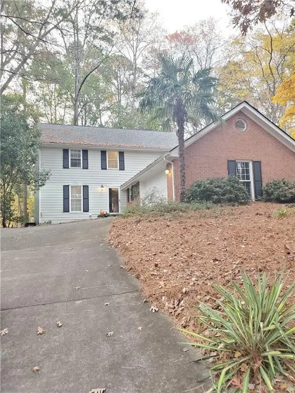 425 Hackberry Lane, Roswell, GA 30076 - Image #2
