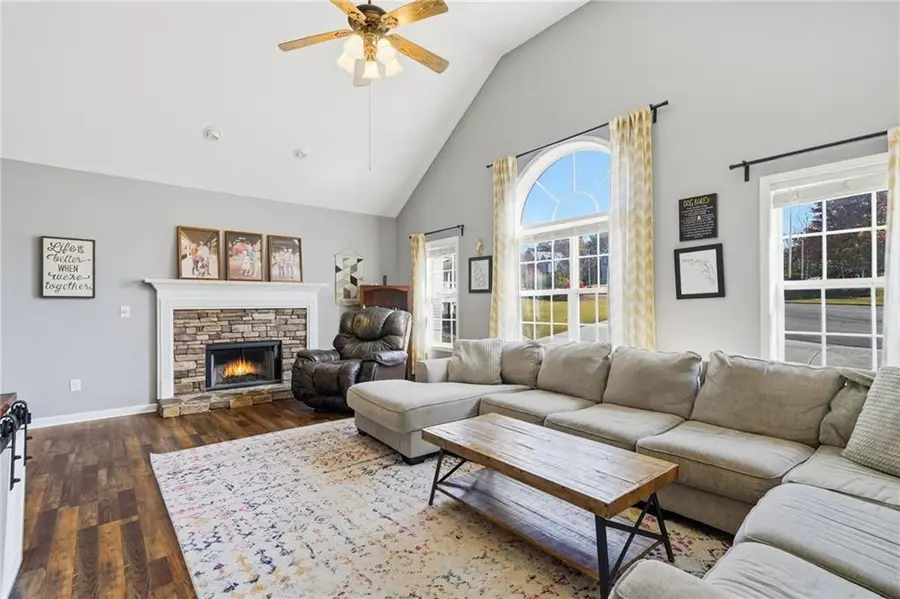 364 S Woods Court, Jasper, GA 30143 - Image #2