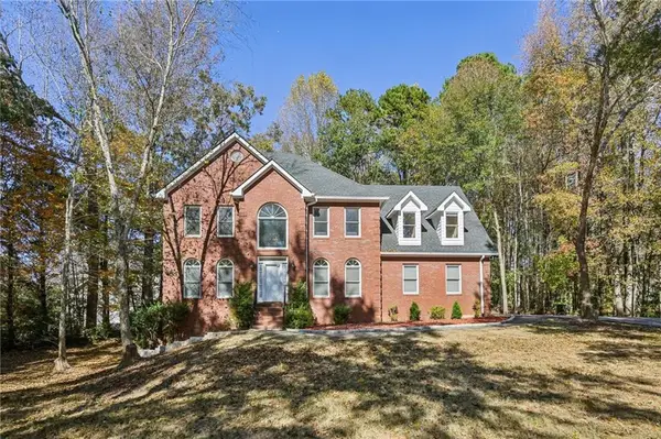 100 Julia Court, Fayetteville, GA 30214