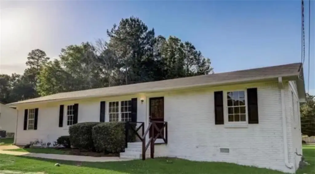 1445 E Mcintosh Road, Griffin, GA 30223 - Image #1